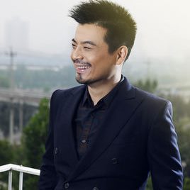 傅迦照片