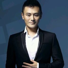 李解照片