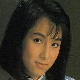 何美婷照片