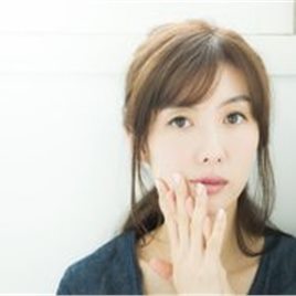 友坂理惠照片