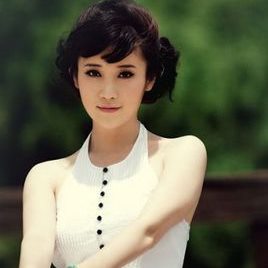 张彤照片