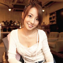 山本梓照片