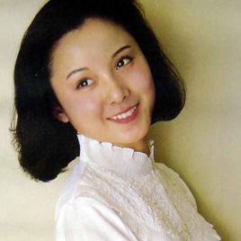 安雯照片