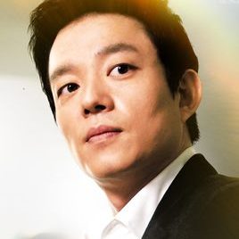 李凡秀照片