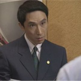 段田安则照片