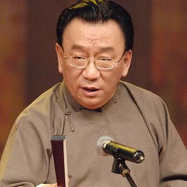 侯耀华照片