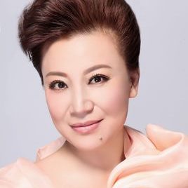陈百玲照片